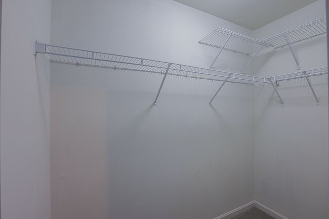 Building Photo - 641 Kirkcaldy Wy