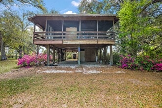 Building Photo - 3605 FL-50