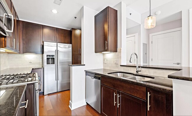 Kitchen (Right) - 140 W Franklin St