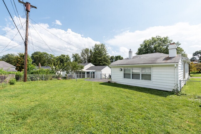 Building Photo - 9501 Upland Dr