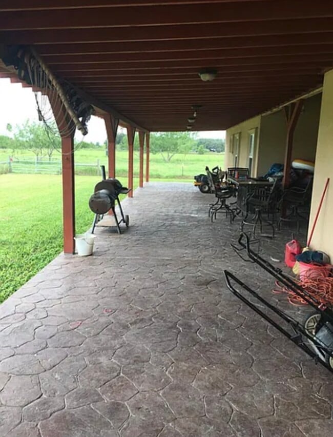 Building Photo - 1214 Eldora Rd