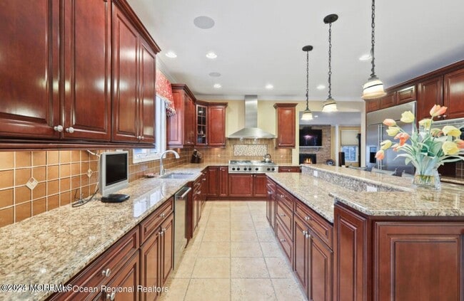 Building Photo - 29 Northwoods Rd