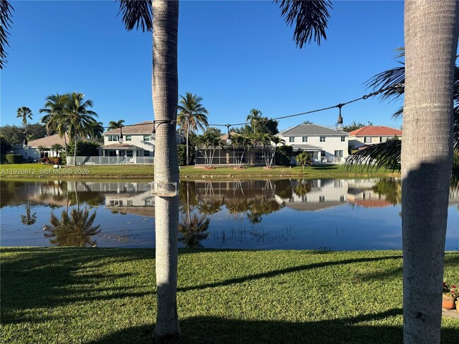 Building Photo - 815 Vista Meadows Dr