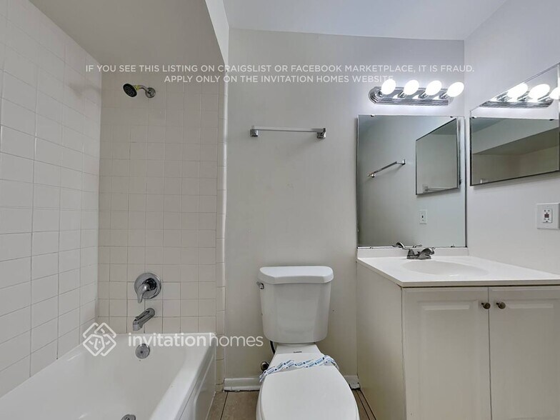 Building Photo - 4411 Orangebrook Dr
