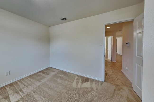Building Photo - 14625 Briarcrest Dr