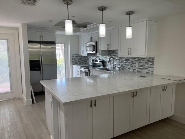 Building Photo - 2731 NE 14th Street Causeway