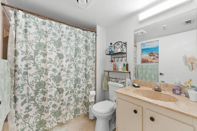 Building Photo - 14527 Bonaire Blvd