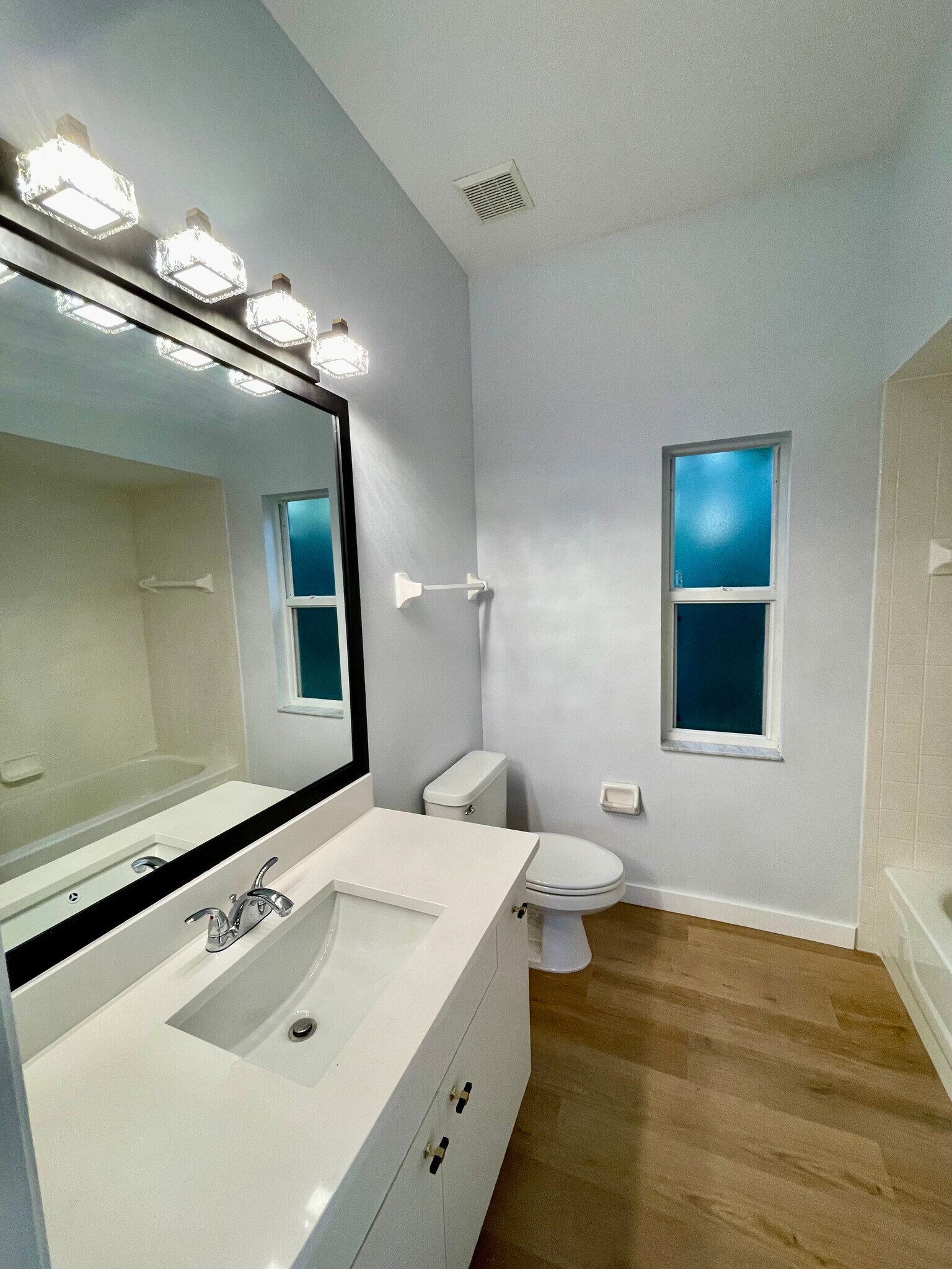 Building Photo - 7409 Linden Ln