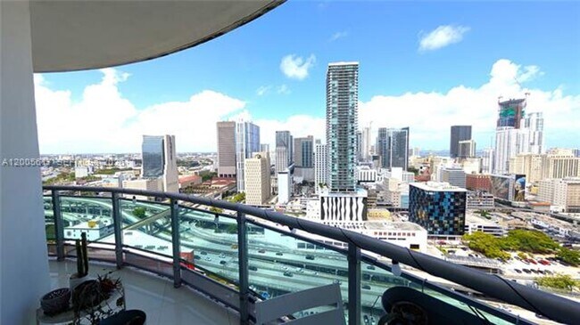 Building Photo - 350 S Miami Ave