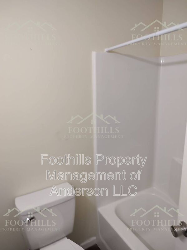 Building Photo - 110 Townsley Ct