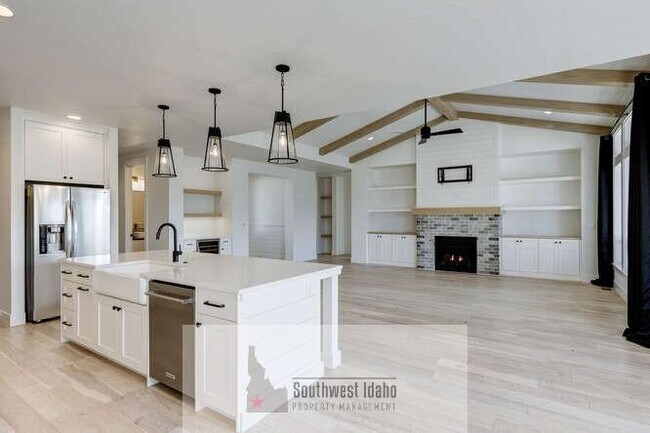 Building Photo - 7655 W Meltwater Ln