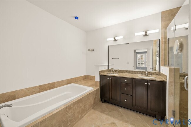 Building Photo - 1418 N Rhodes St