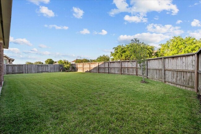 Building Photo - 2246 Oakleaf Trail Ln
