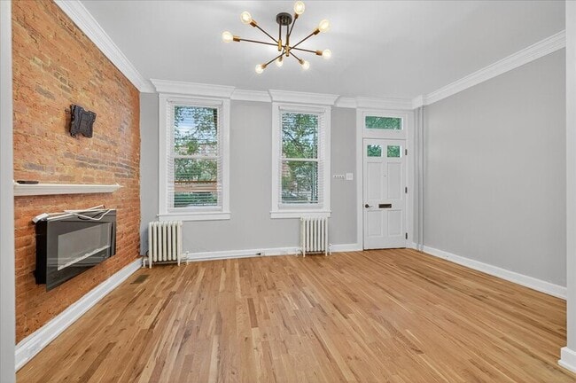 Building Photo - 255 New Holland Ave