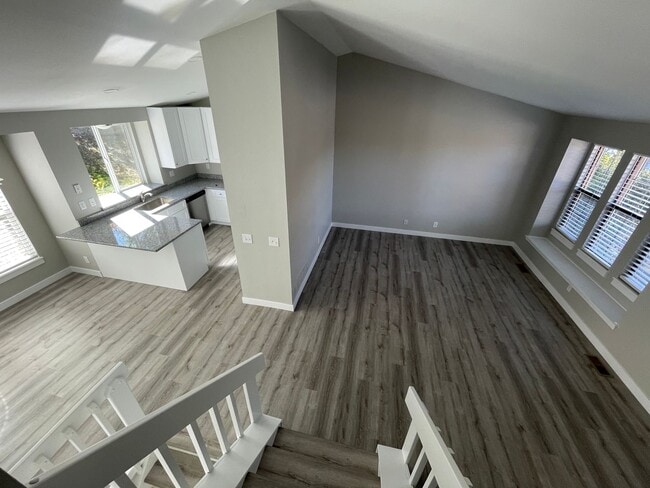 Building Photo - Gorgeous remodeled 4 Bedroom Home in D20!