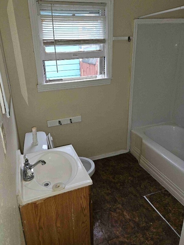 Building Photo - 4833 Johnston Dr