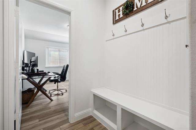 Building Photo - 4005 Honeycomb Holw