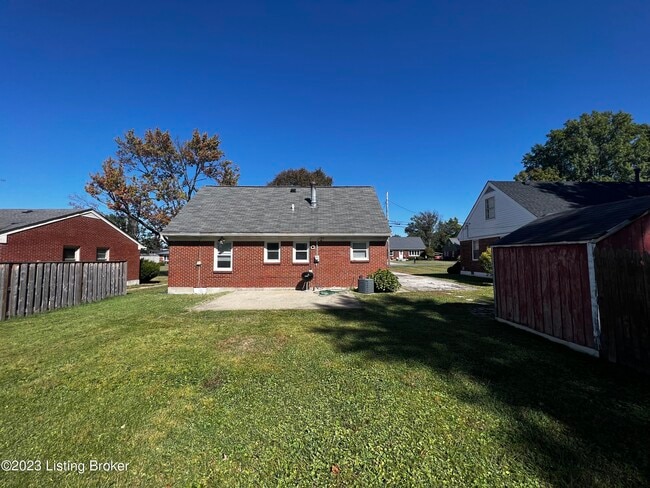 Building Photo - 1002 Meadow Hill Rd