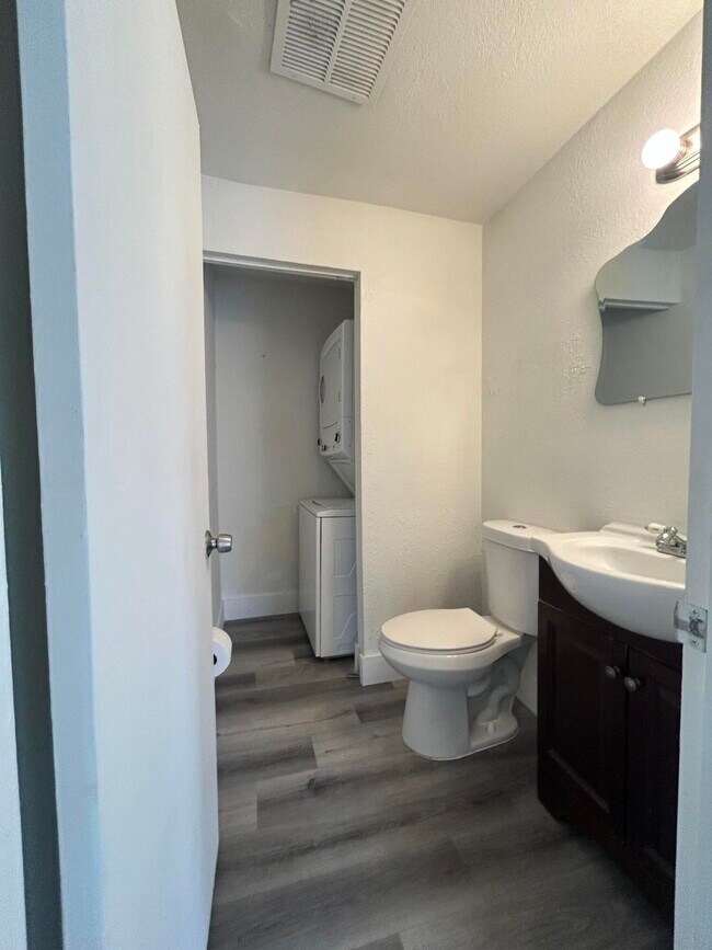 Building Photo - 2229 NW 59th Ave
