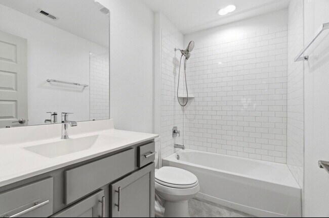 Building Photo - 30034 Reagans Rnch Dr