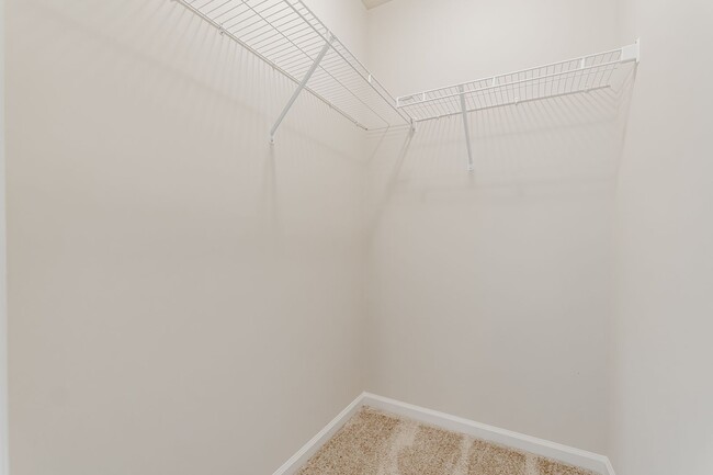 Building Photo - Like-New 4 Bedroom Home in Boulder Ridge –...