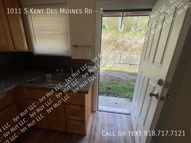 Building Photo - 1011 Kent Des Moines Rd