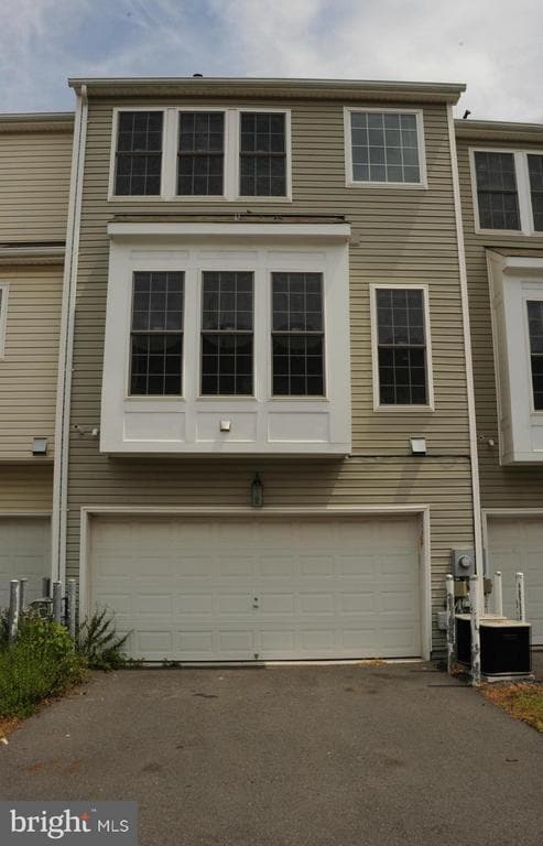 Building Photo - 2492 Terra Cotta Cir