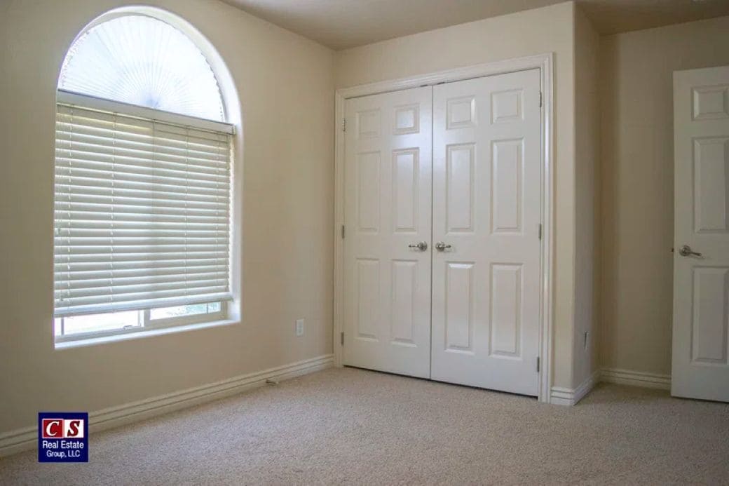 Building Photo - 1422 Southern View Dr