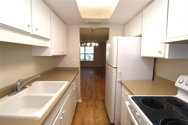 Building Photo - 2955 S Beneva Rd