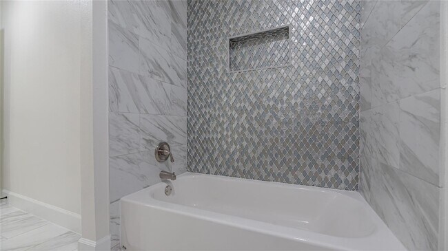 Building Photo - 3123 Baywood Park Dr