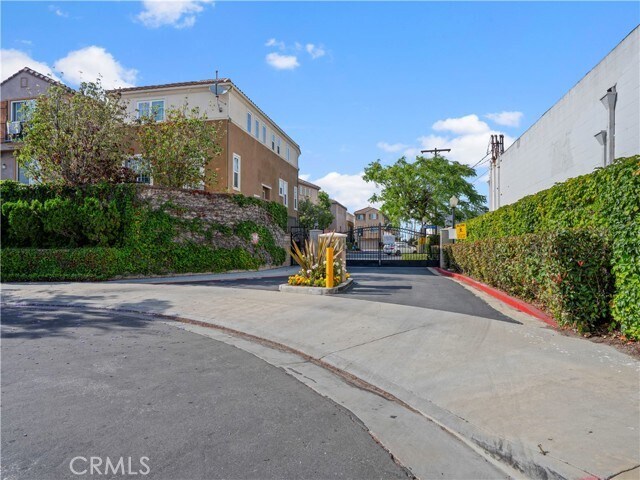 Building Photo - 1309 Songbird Way