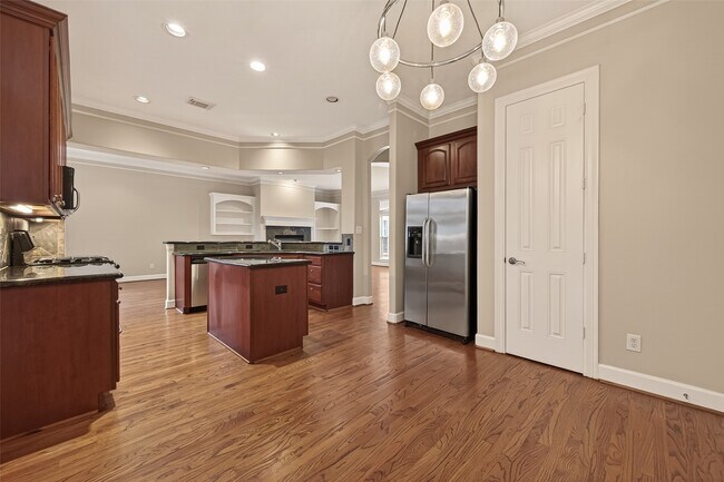 Building Photo - 5111 Inker St