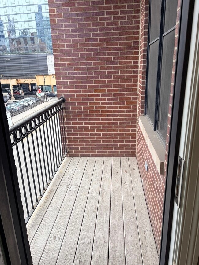 Building Photo - 218 N Halsted St