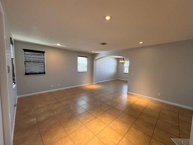 Building Photo - 11334 SW Glengarry Ct