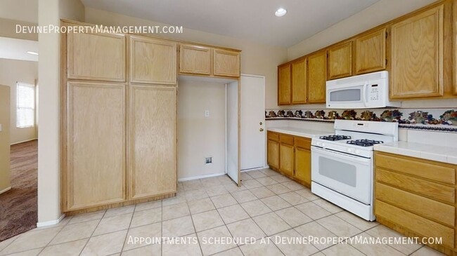 Building Photo - 14124 Visions Dr