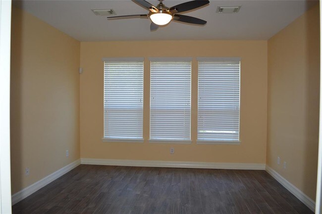 Building Photo - 6210 Marble Hollow Ln