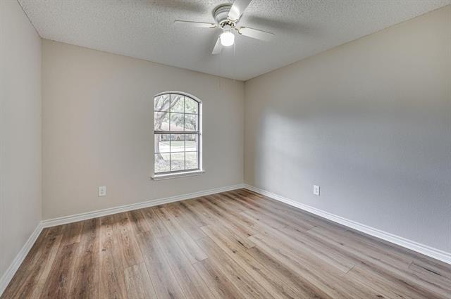 Building Photo - 1321 Meadow Ct