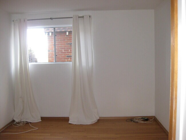 bed 2 - 563 Avenue A