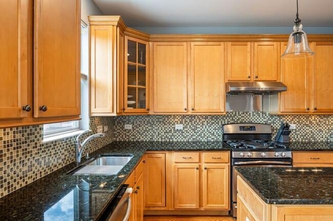 Building Photo - 302 Narragansett Ct