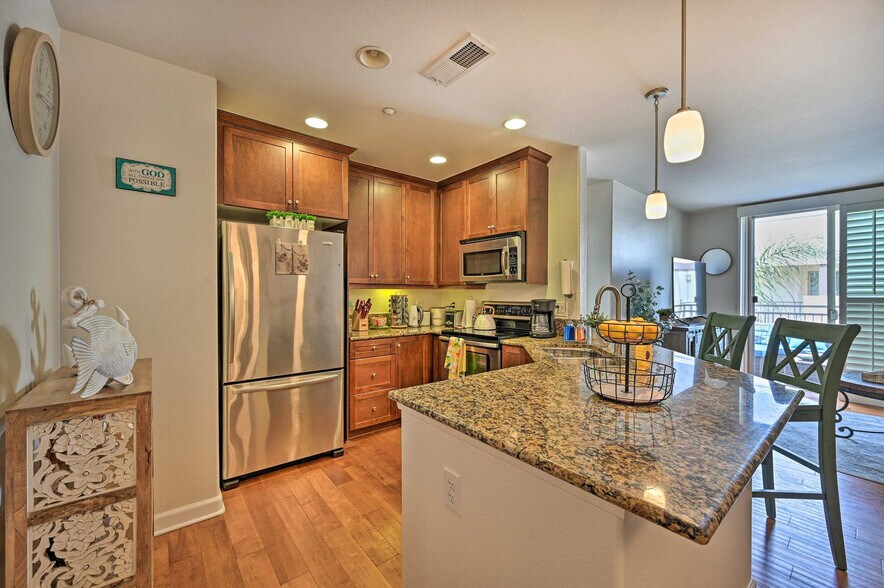 Building Photo - 1016 Costa Pacifica Way