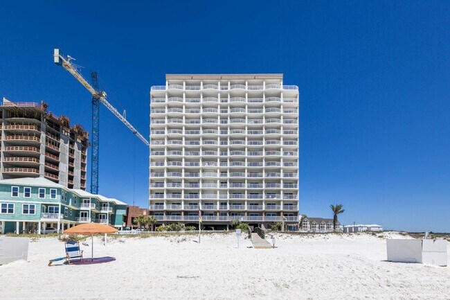 Building Photo - 561 E Beach Blvd