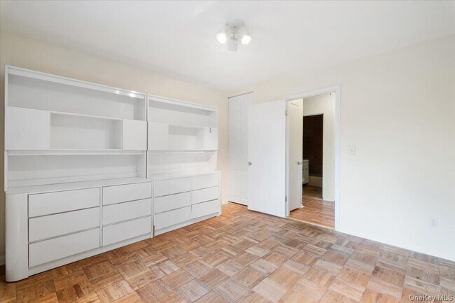 Building Photo - 356 Central Park Ave