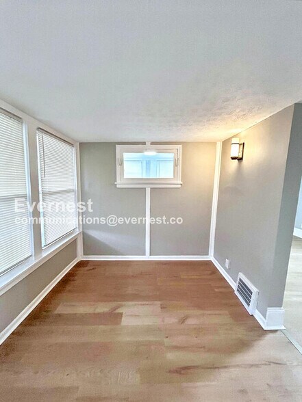 Building Photo - 18709 Arrowhead Ave