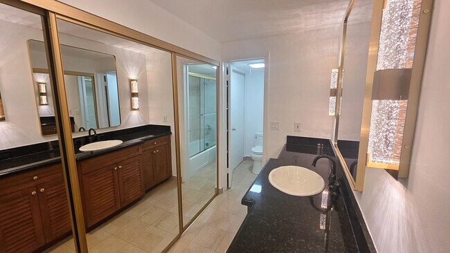 Building Photo - 3589 S Ocean Blvd