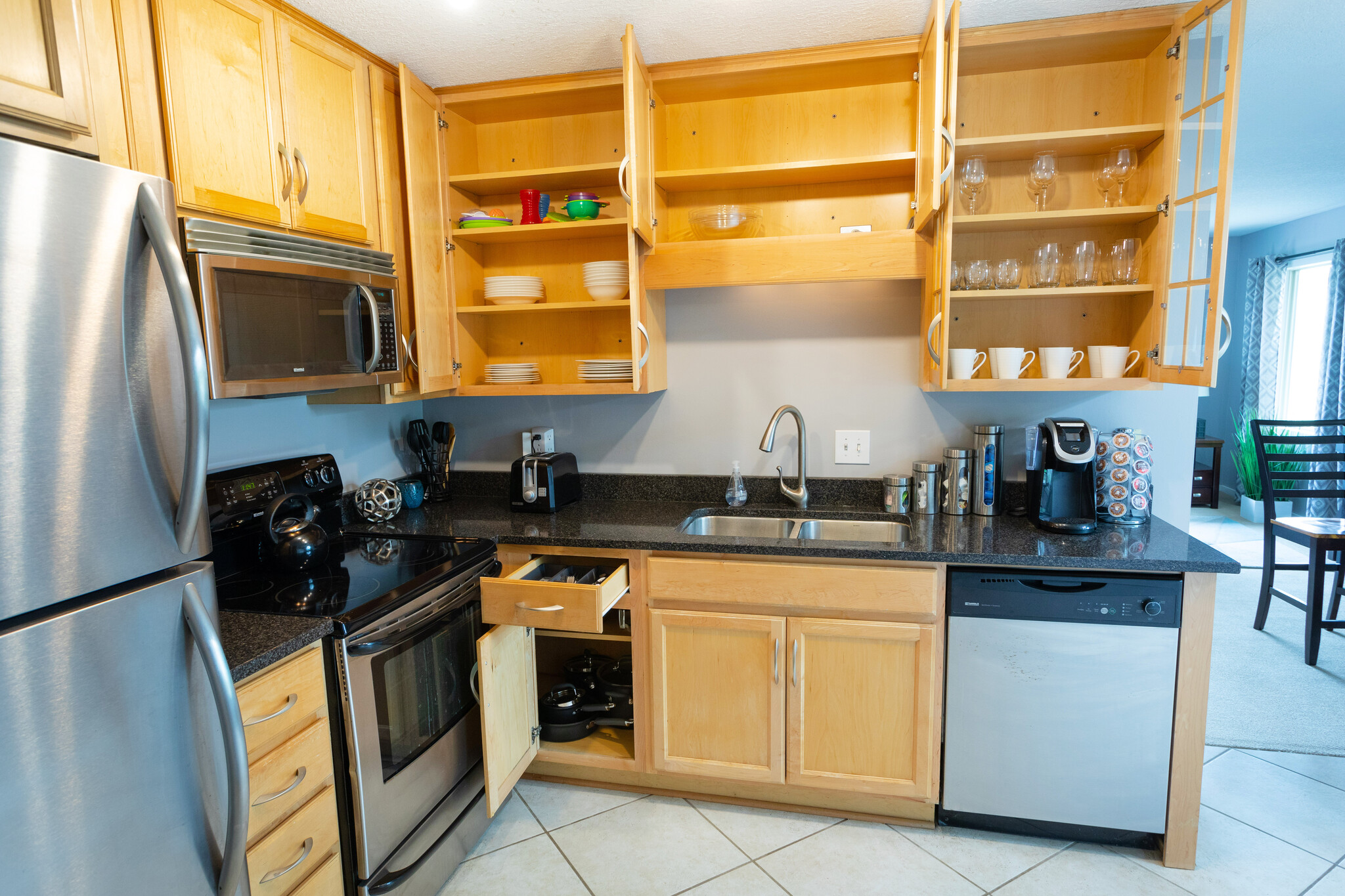 Building Photo - 5136 Hiawatha Ave