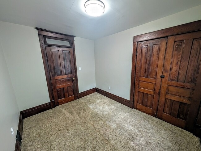 Building Photo - 1012 Bethel St