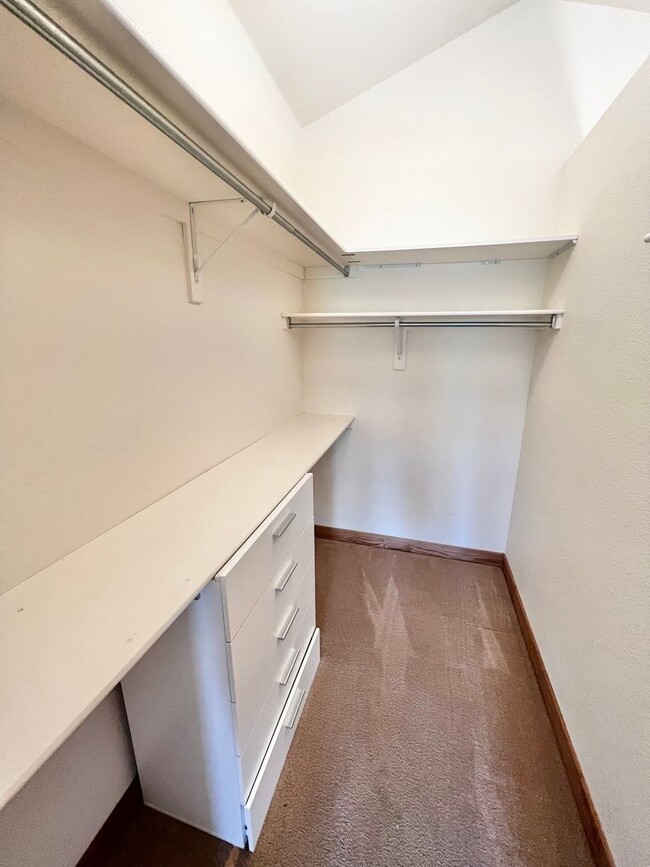 Building Photo - 3 bed, 3 bath Home in Poudre Overlook Neig...