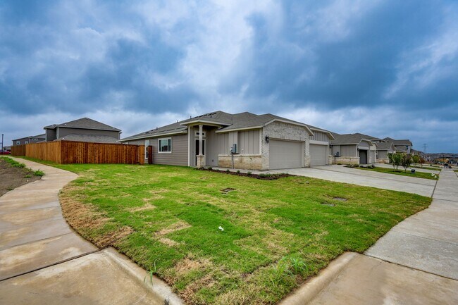 Building Photo - 752 Wheatfield Dr
