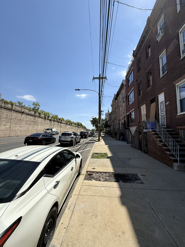 Building Photo - 2302 E Lehigh Ave