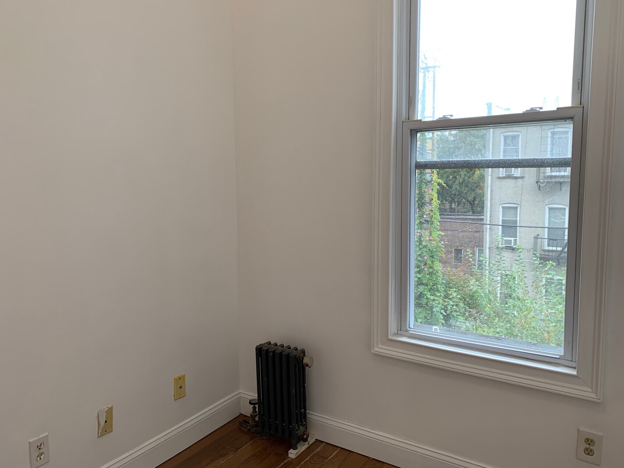 Bedroom #3 - 985 Hart St